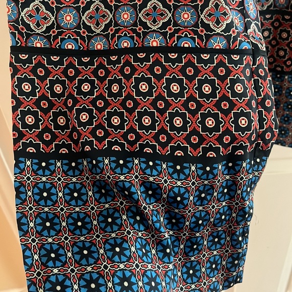 Anthropologie Patterned Silky Pants - Size S - Picture 4 of 7